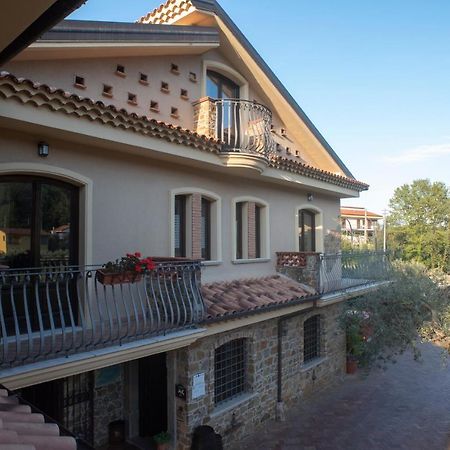 La Ginestra Hotel Castel San Lorenzo ภายนอก รูปภาพ