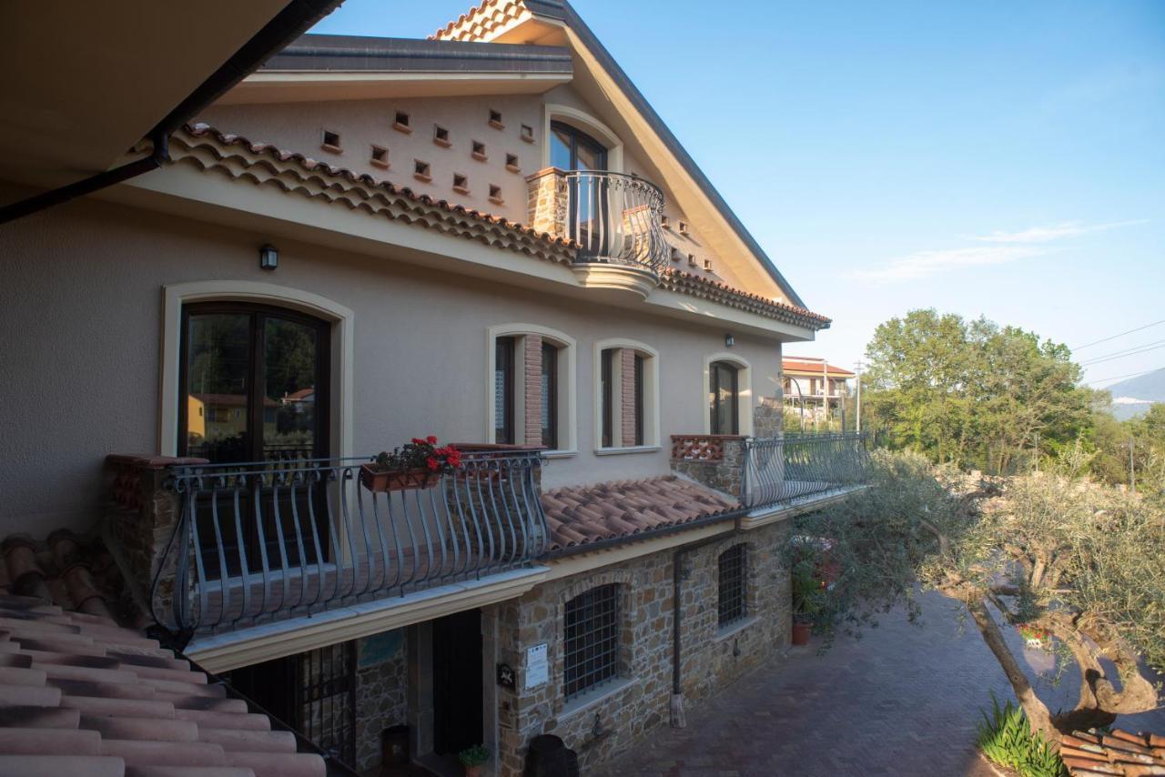 La Ginestra Hotel Castel San Lorenzo ภายนอก รูปภาพ