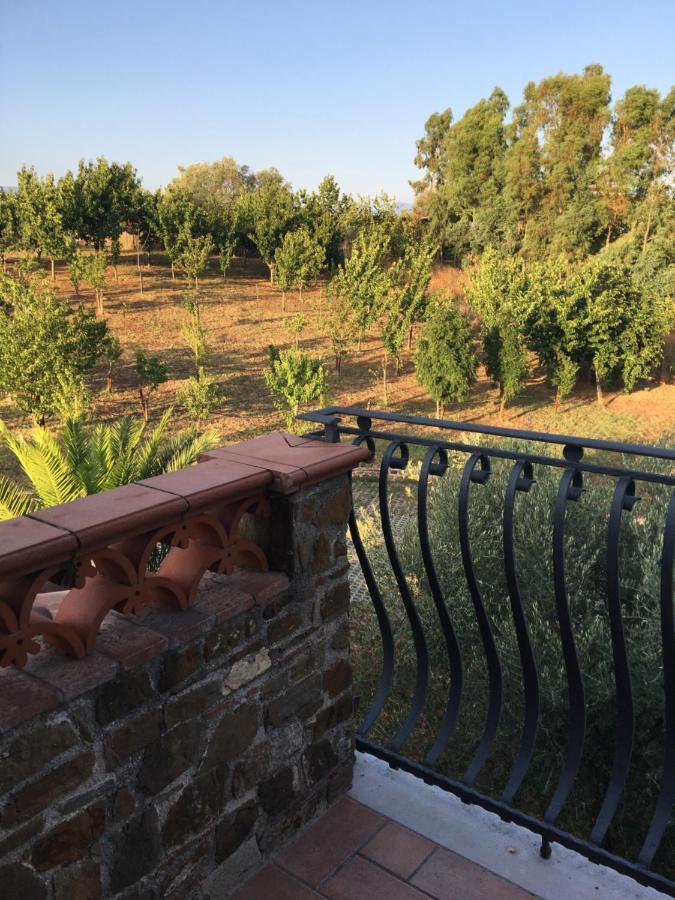 La Ginestra Hotel Castel San Lorenzo ภายนอก รูปภาพ
