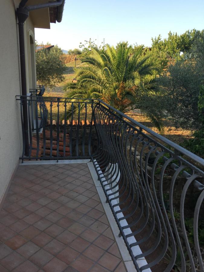 La Ginestra Hotel Castel San Lorenzo ภายนอก รูปภาพ