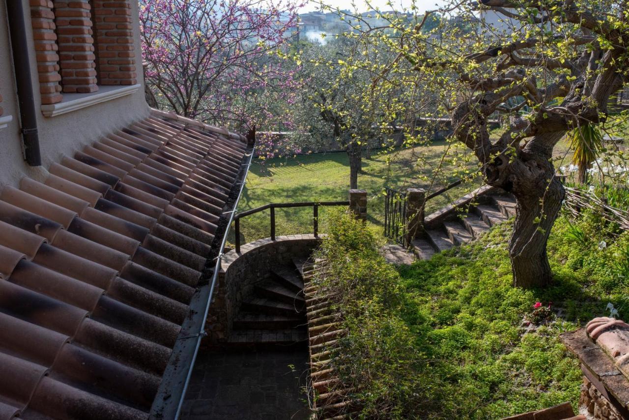 La Ginestra Hotel Castel San Lorenzo ภายนอก รูปภาพ