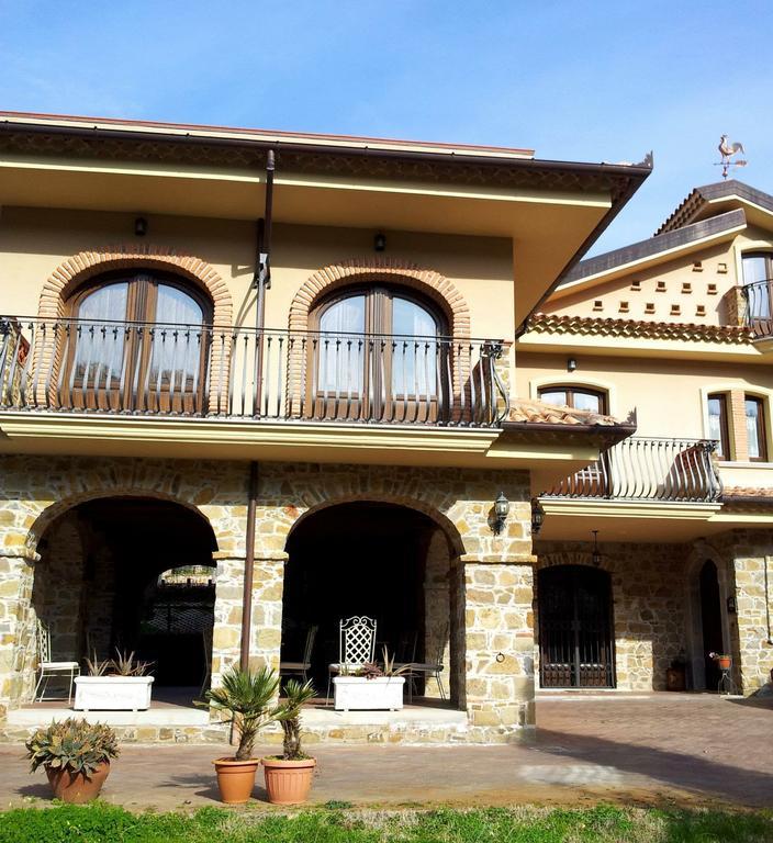 La Ginestra Hotel Castel San Lorenzo ภายนอก รูปภาพ