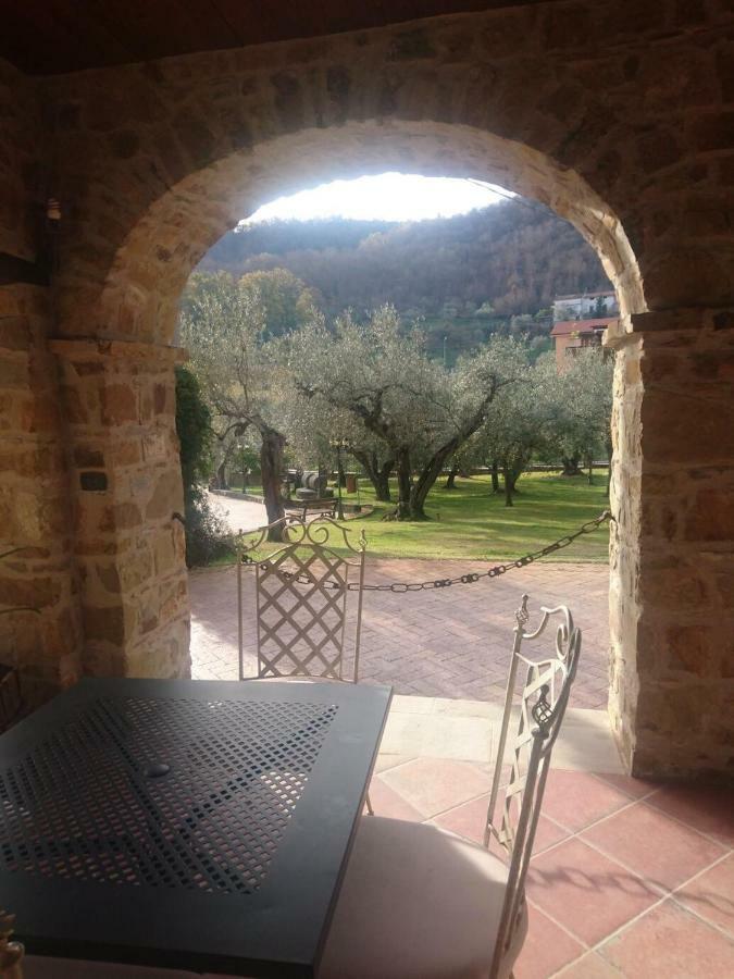La Ginestra Hotel Castel San Lorenzo ภายนอก รูปภาพ