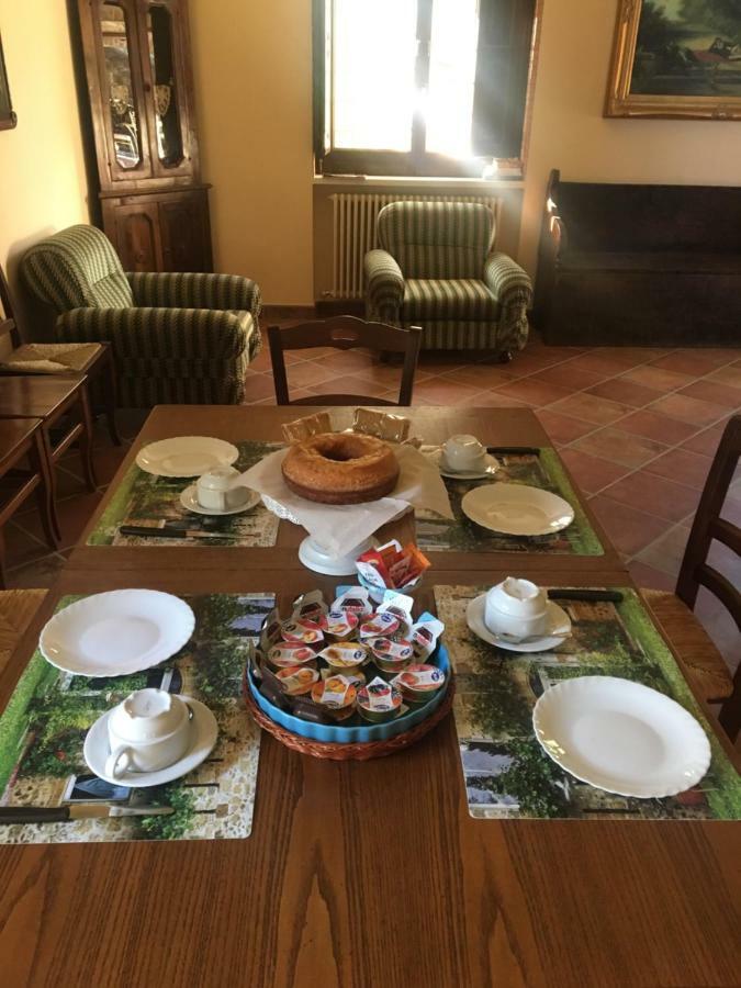 La Ginestra Hotel Castel San Lorenzo ภายนอก รูปภาพ